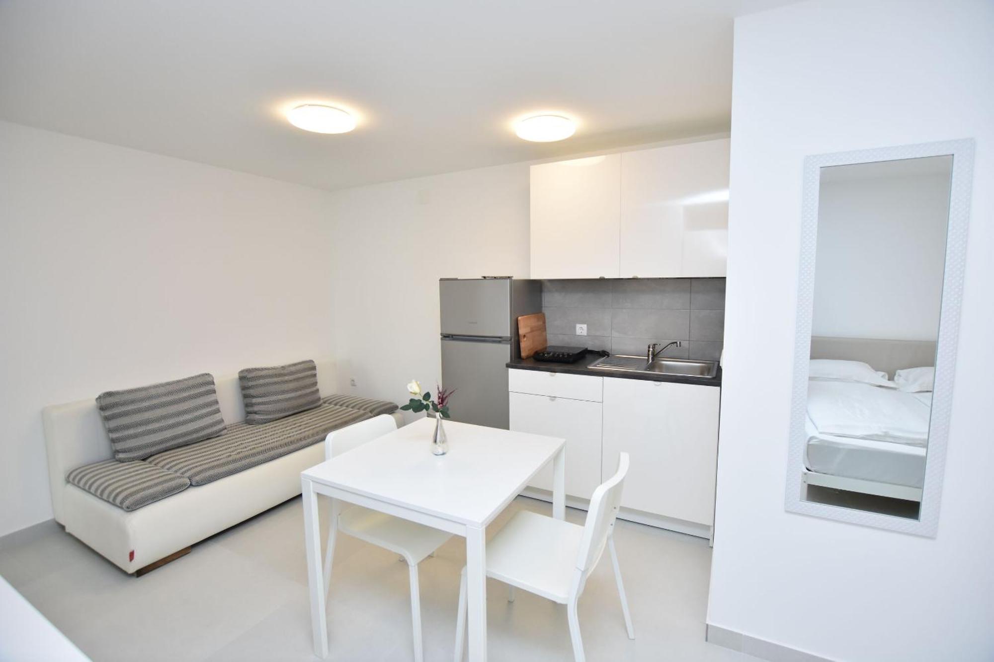 Apartments Leonardo Primošten Dış mekan fotoğraf